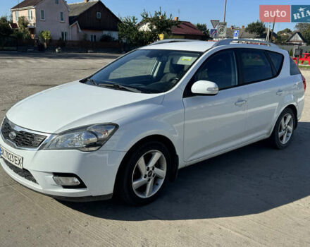 Белый Киа Сид, объемом двигателя 1.6 л и пробегом 286 тыс. км за 6800 $, фото 1 на Automoto.ua