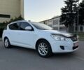 Белый Киа Сид, объемом двигателя 1.6 л и пробегом 220 тыс. км за 7500 $, фото 1 на Automoto.ua