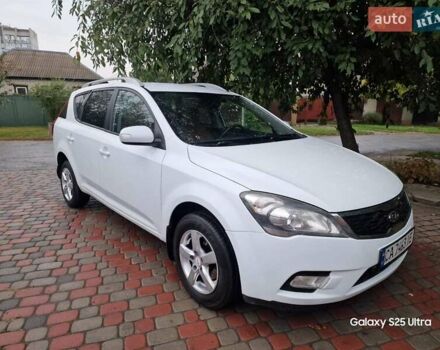 Белый Киа Сид, объемом двигателя 1.59 л и пробегом 227 тыс. км за 5999 $, фото 4 на Automoto.ua