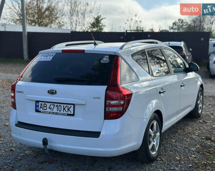 Белый Киа Сид, объемом двигателя 1.6 л и пробегом 193 тыс. км за 5500 $, фото 14 на Automoto.ua