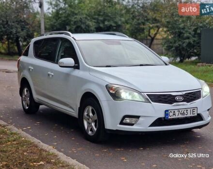 Белый Киа Сид, объемом двигателя 1.59 л и пробегом 227 тыс. км за 5999 $, фото 19 на Automoto.ua