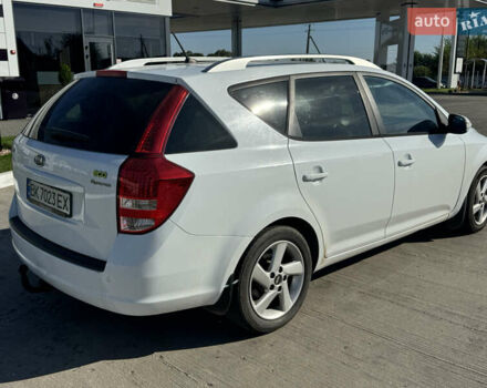 Белый Киа Сид, объемом двигателя 1.6 л и пробегом 286 тыс. км за 6800 $, фото 3 на Automoto.ua