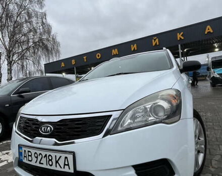 Белый Киа Сид, объемом двигателя 1.58 л и пробегом 190 тыс. км за 6500 $, фото 6 на Automoto.ua