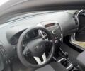 Белый Киа Сид, объемом двигателя 1.4 л и пробегом 192 тыс. км за 6000 $, фото 7 на Automoto.ua
