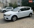 Білий Кіа Сід, об'ємом двигуна 1.6 л та пробігом 330 тис. км за 5500 $, фото 1 на Automoto.ua