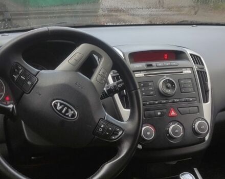 Белый Киа Сид, объемом двигателя 0 л и пробегом 100 тыс. км за 7200 $, фото 10 на Automoto.ua