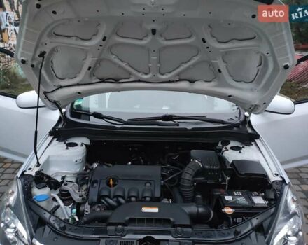 Білий Кіа Сід, об'ємом двигуна 1.59 л та пробігом 189 тис. км за 6800 $, фото 23 на Automoto.ua