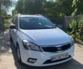 Белый Киа Сид, объемом двигателя 1.6 л и пробегом 291 тыс. км за 5400 $, фото 1 на Automoto.ua