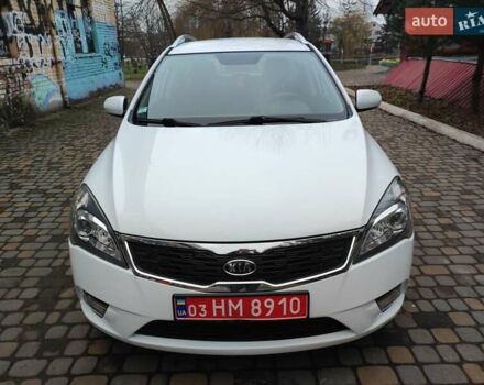 Білий Кіа Сід, об'ємом двигуна 1.59 л та пробігом 189 тис. км за 6800 $, фото 1 на Automoto.ua