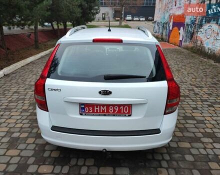 Білий Кіа Сід, об'ємом двигуна 1.59 л та пробігом 189 тис. км за 6800 $, фото 7 на Automoto.ua