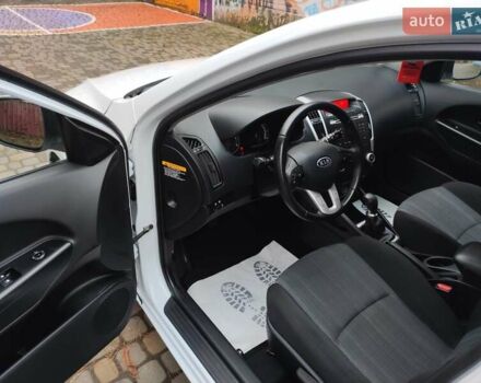 Білий Кіа Сід, об'ємом двигуна 1.59 л та пробігом 189 тис. км за 6800 $, фото 12 на Automoto.ua
