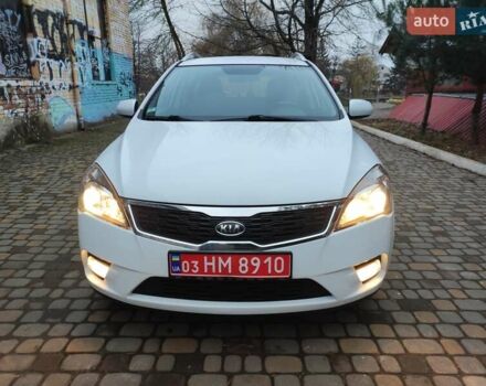 Білий Кіа Сід, об'ємом двигуна 1.59 л та пробігом 189 тис. км за 6800 $, фото 22 на Automoto.ua