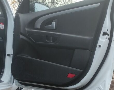 Белый Киа Сид, объемом двигателя 0 л и пробегом 100 тыс. км за 7200 $, фото 1 на Automoto.ua