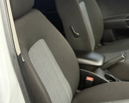 Белый Киа Сид, объемом двигателя 1.4 л и пробегом 187 тыс. км за 6400 $, фото 17 на Automoto.ua