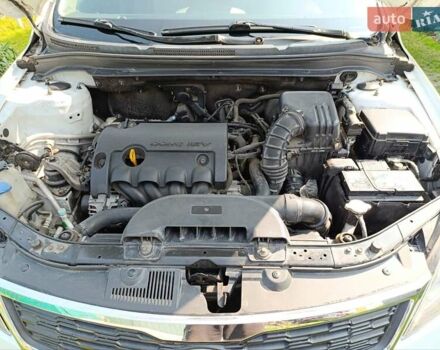 Белый Киа Сид, объемом двигателя 1.4 л и пробегом 250 тыс. км за 5750 $, фото 23 на Automoto.ua
