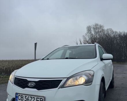 Белый Киа Сид, объемом двигателя 1.6 л и пробегом 242 тыс. км за 7000 $, фото 1 на Automoto.ua