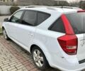 Белый Киа Сид, объемом двигателя 1.6 л и пробегом 300 тыс. км за 5500 $, фото 3 на Automoto.ua