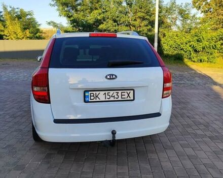 Белый Киа Сид, объемом двигателя 1.6 л и пробегом 304 тыс. км за 6500 $, фото 7 на Automoto.ua