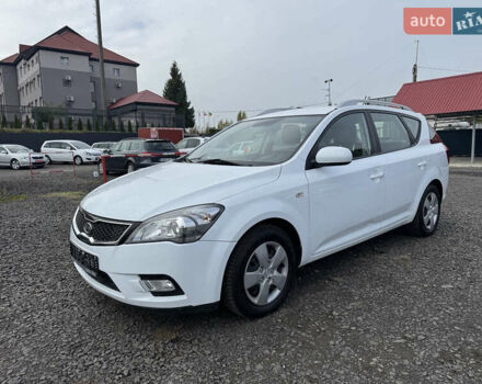 Белый Киа Сид, объемом двигателя 1.6 л и пробегом 99 тыс. км за 6900 $, фото 1 на Automoto.ua