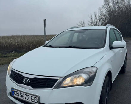 Белый Киа Сид, объемом двигателя 1.58 л и пробегом 242 тыс. км за 7000 $, фото 10 на Automoto.ua