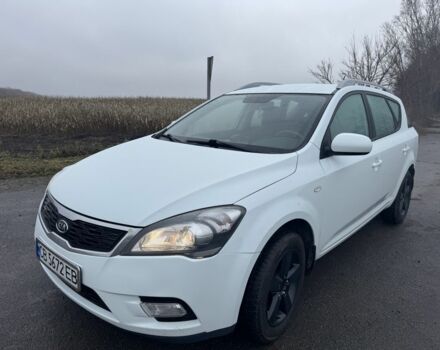 Белый Киа Сид, объемом двигателя 1.6 л и пробегом 242 тыс. км за 7000 $, фото 3 на Automoto.ua