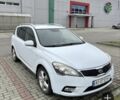 Белый Киа Сид, объемом двигателя 1.6 л и пробегом 300 тыс. км за 5500 $, фото 1 на Automoto.ua