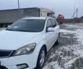 Белый Киа Сид, объемом двигателя 1.58 л и пробегом 246 тыс. км за 8000 $, фото 1 на Automoto.ua