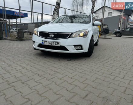 Белый Киа Сид, объемом двигателя 1.6 л и пробегом 277 тыс. км за 6800 $, фото 1 на Automoto.ua