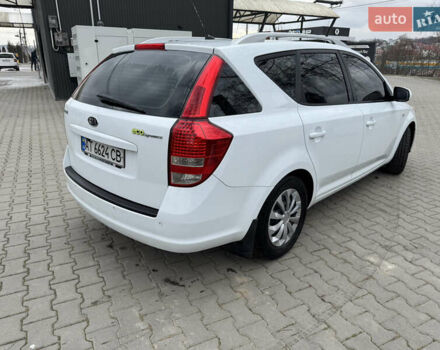 Белый Киа Сид, объемом двигателя 1.6 л и пробегом 277 тыс. км за 6800 $, фото 9 на Automoto.ua