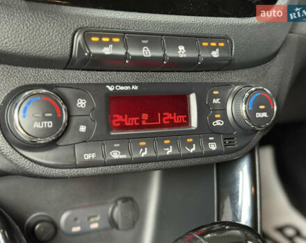 Белый Киа Сид, объемом двигателя 1.59 л и пробегом 95 тыс. км за 12800 $, фото 30 на Automoto.ua