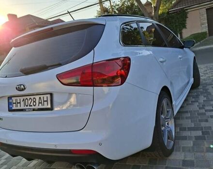 Білий Кіа Сід, об'ємом двигуна 1.59 л та пробігом 95 тис. км за 11800 $, фото 6 на Automoto.ua