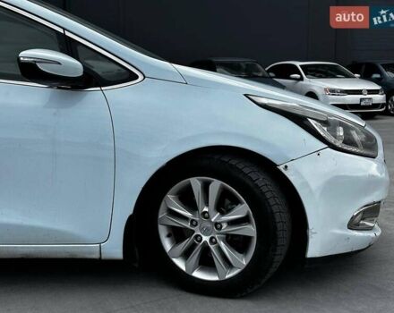 Білий Кіа Сід, об'ємом двигуна 1.6 л та пробігом 250 тис. км за 5590 $, фото 10 на Automoto.ua