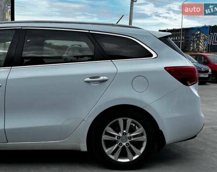 Білий Кіа Сід, об'ємом двигуна 1.6 л та пробігом 250 тис. км за 5590 $, фото 4 на Automoto.ua