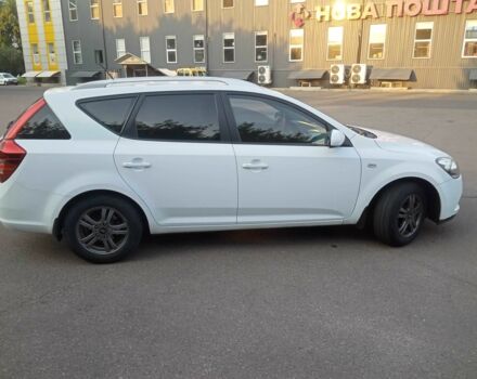 Белый Киа Сид, объемом двигателя 1.6 л и пробегом 104 тыс. км за 8200 $, фото 3 на Automoto.ua