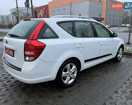 Білий Кіа Сід, об'ємом двигуна 1.4 л та пробігом 143 тис. км за 6700 $, фото 3 на Automoto.ua