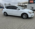 Белый Киа Сид, объемом двигателя 1.6 л и пробегом 277 тыс. км за 6800 $, фото 2 на Automoto.ua