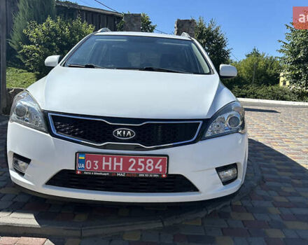 Белый Киа Сид, объемом двигателя 1.6 л и пробегом 215 тыс. км за 7990 $, фото 1 на Automoto.ua