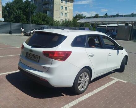 Белый Киа Сид, объемом двигателя 1.58 л и пробегом 235 тыс. км за 8300 $, фото 3 на Automoto.ua