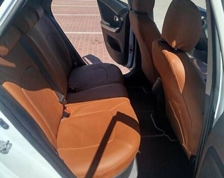 Белый Киа Сид, объемом двигателя 1.58 л и пробегом 235 тыс. км за 8300 $, фото 10 на Automoto.ua