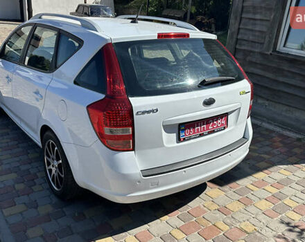 Белый Киа Сид, объемом двигателя 1.6 л и пробегом 215 тыс. км за 7990 $, фото 5 на Automoto.ua