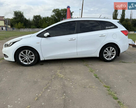 Білий Кіа Сід, об'ємом двигуна 1.58 л та пробігом 160 тис. км за 8500 $, фото 7 на Automoto.ua