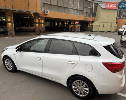 Білий Кіа Сід, об'ємом двигуна 1.6 л та пробігом 140 тис. км за 10400 $, фото 7 на Automoto.ua