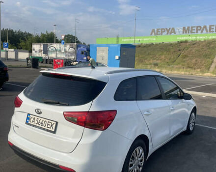 Белый Киа Сид, объемом двигателя 1.6 л и пробегом 261 тыс. км за 7500 $, фото 5 на Automoto.ua
