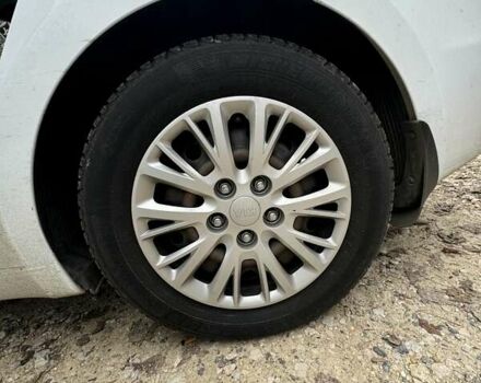 Білий Кіа Сід, об'ємом двигуна 1.6 л та пробігом 140 тис. км за 10500 $, фото 10 на Automoto.ua