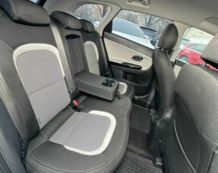 Білий Кіа Сід, об'ємом двигуна 1.6 л та пробігом 263 тис. км за 10500 $, фото 3 на Automoto.ua