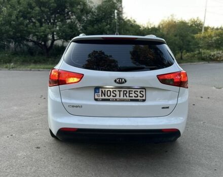Белый Киа Сид, объемом двигателя 1.4 л и пробегом 250 тыс. км за 7700 $, фото 7 на Automoto.ua