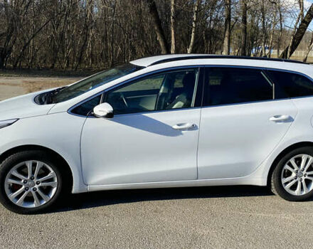 Белый Киа Сид, объемом двигателя 1.58 л и пробегом 275 тыс. км за 7600 $, фото 7 на Automoto.ua