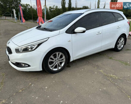 Білий Кіа Сід, об'ємом двигуна 1.58 л та пробігом 160 тис. км за 8500 $, фото 9 на Automoto.ua