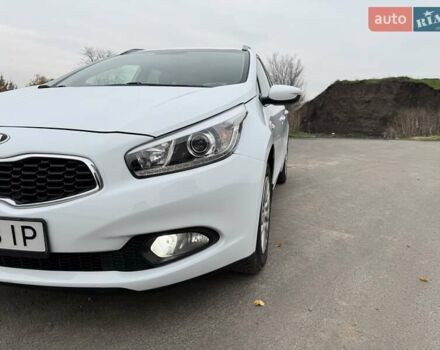 Белый Киа Сид, объемом двигателя 1.6 л и пробегом 228 тыс. км за 9900 $, фото 13 на Automoto.ua