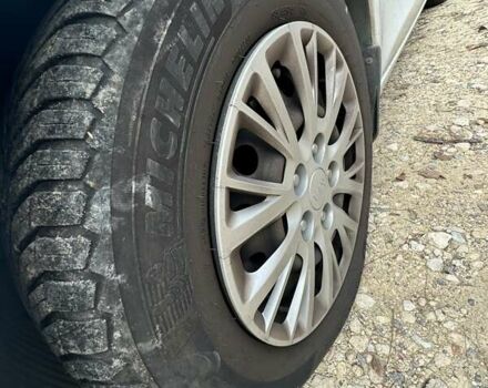 Білий Кіа Сід, об'ємом двигуна 1.6 л та пробігом 140 тис. км за 10500 $, фото 36 на Automoto.ua